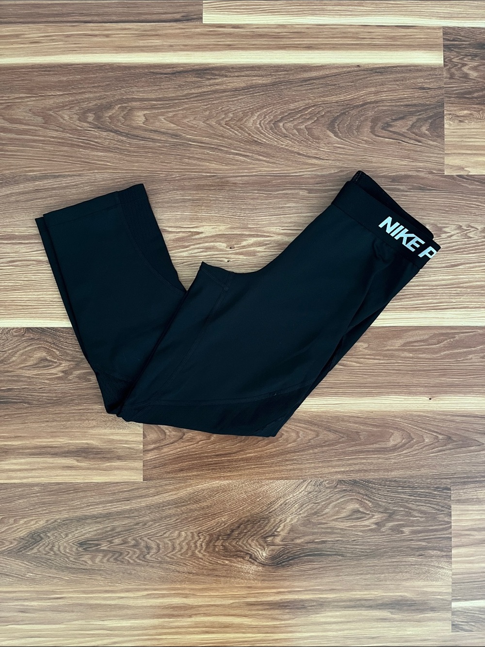 Nike Black Cropped Workout Leggings